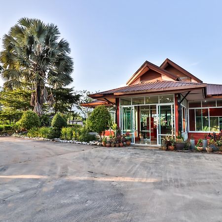 Oyo 416 Golden Nakara Resort Maesai Mae Sai Eksteriør billede