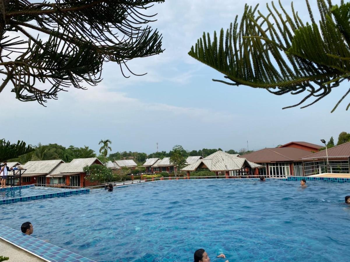 Oyo 416 Golden Nakara Resort Maesai Mae Sai Eksteriør billede