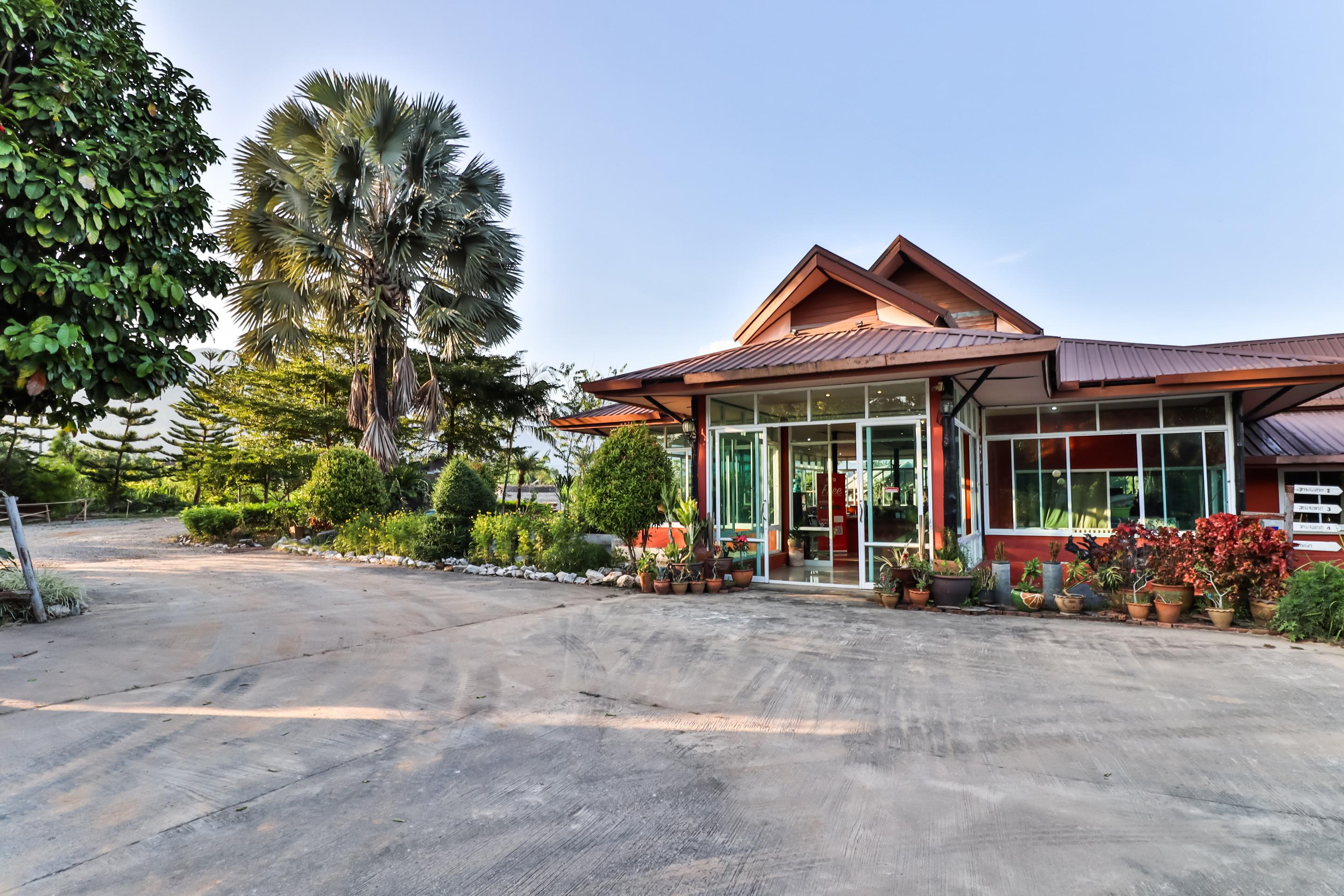 Oyo 416 Golden Nakara Resort Maesai Mae Sai Eksteriør billede
